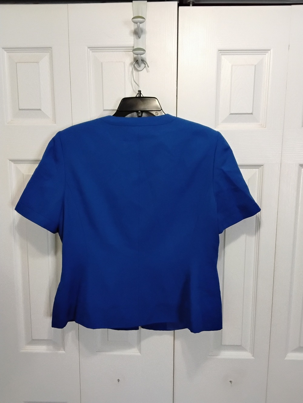 Women’s Short Sleeve Blue Jacket - Picture 7 of 9